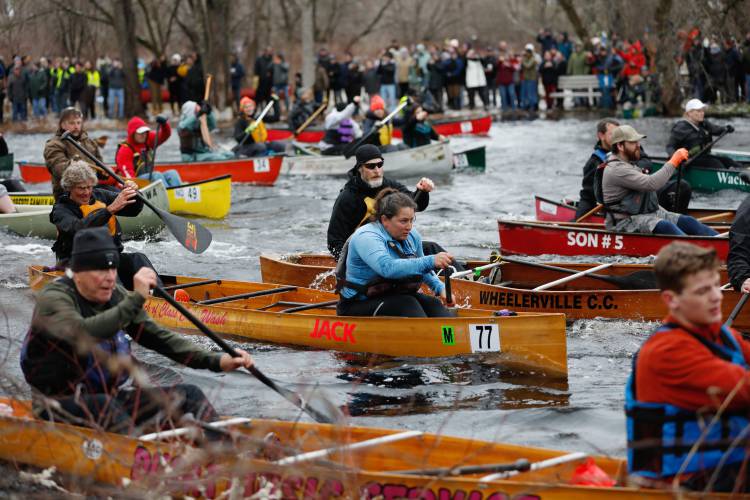 Competitors set out at the start of the 60th annual River Rat Race from Athol to Orange on Saturday.