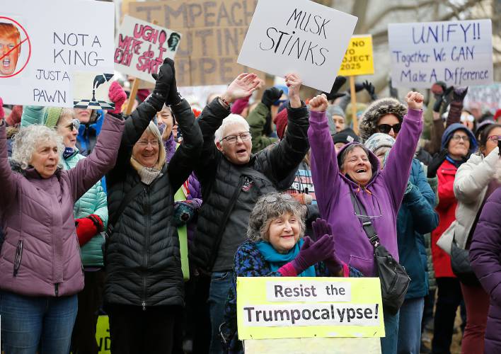 Hundreds of community members pour into Pulaski Park in Northampton for a rally Sunday afternoon organized by the group Northampton Resists against what they described as President Donald Trump’s “technocratic dictatorship.” 