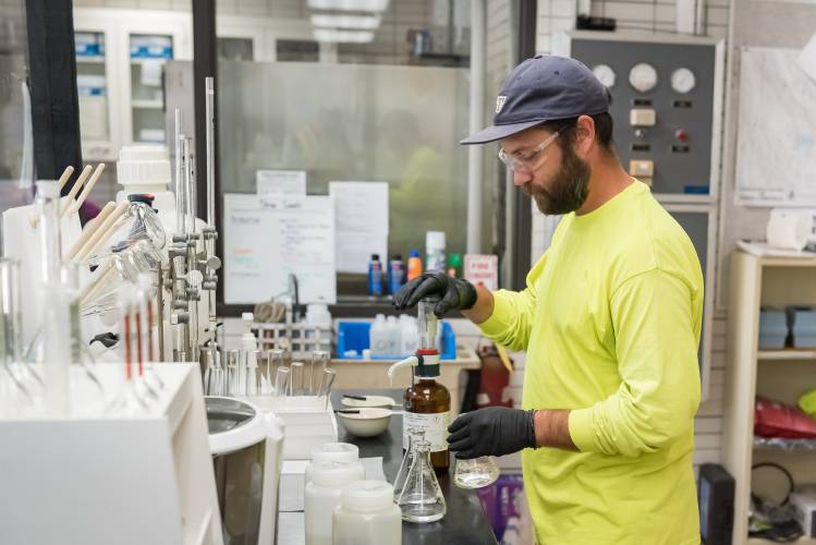 Dave Root of the Springfield Water and Sewer Commission performs routine analytical tests on the drinking water. Dave Root of the Springfield Water and Sewer Commission performs routine analytical tests on the drinking water.