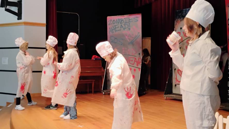 Zombie chefs Annalise Devris, Ava Sanden, Sofia Fredette, Greta Kelly and Natalia Campion.